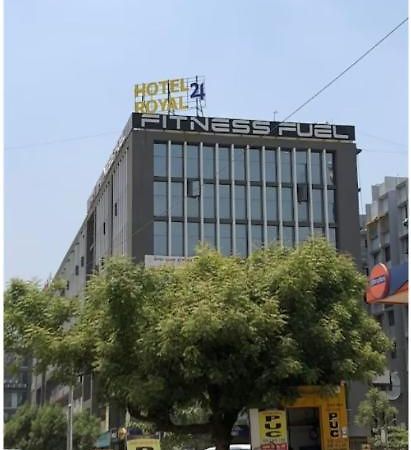 אחמדאבאד Hotel Royal 24 מראה חיצוני תמונה