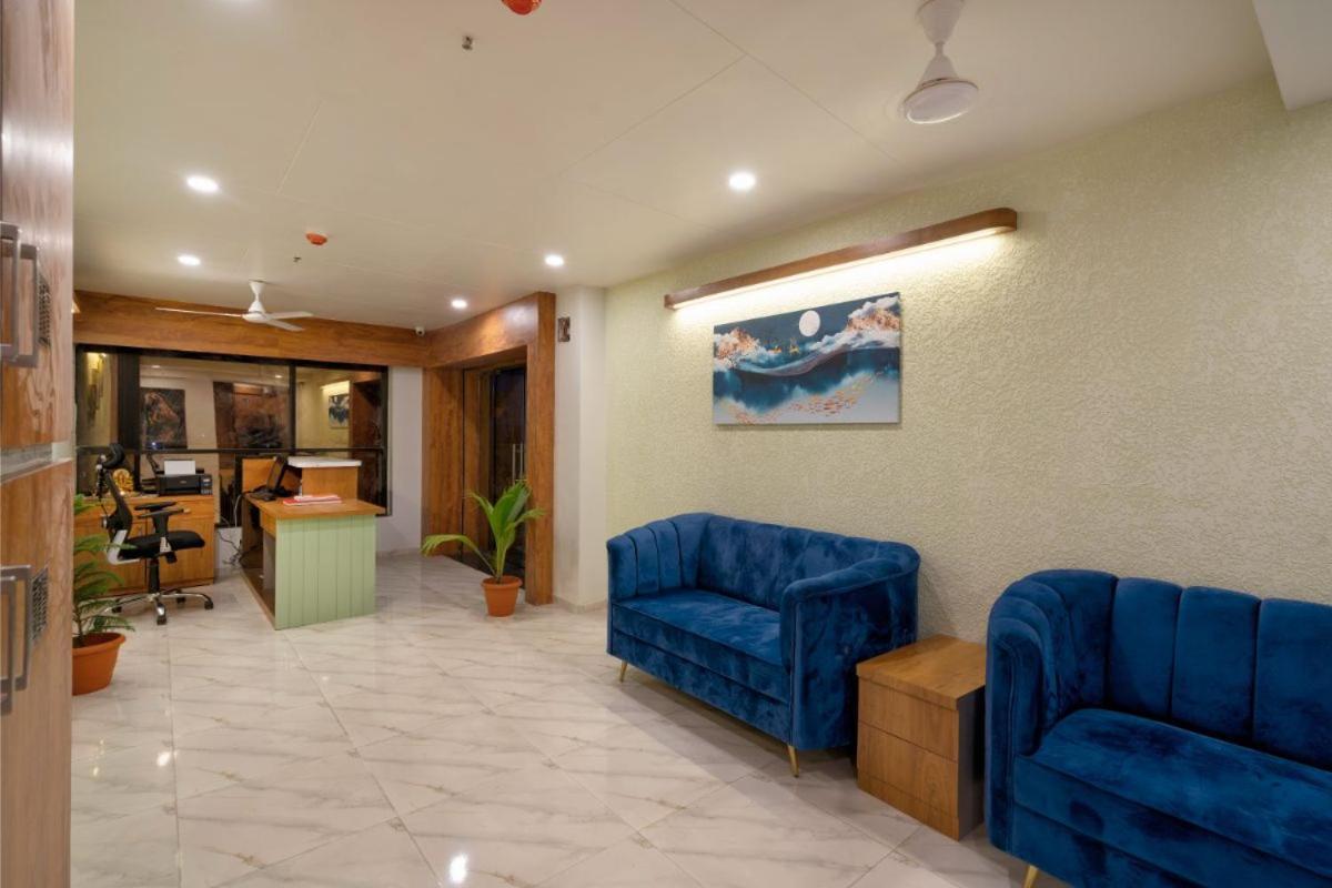 אחמדאבאד Hotel Royal 24 מראה חיצוני תמונה