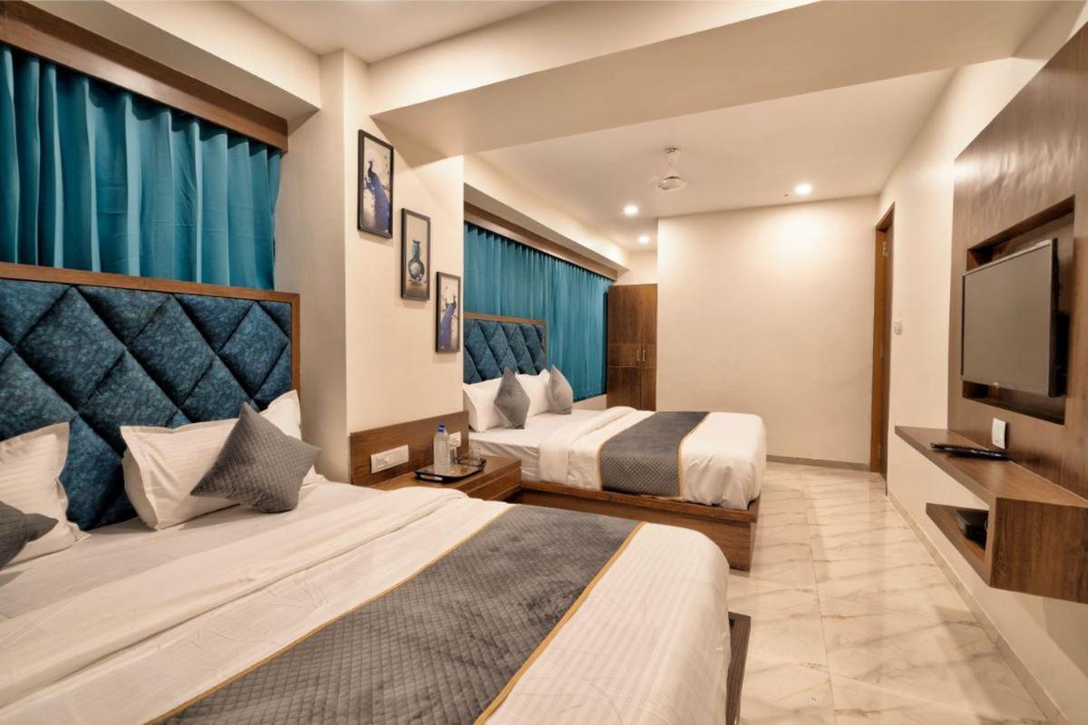 אחמדאבאד Hotel Royal 24 מראה חיצוני תמונה